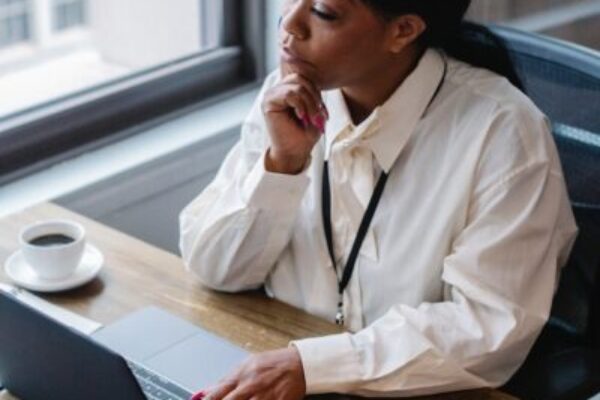 Comment payer moins d’impôt et ne pas perdre la DPE